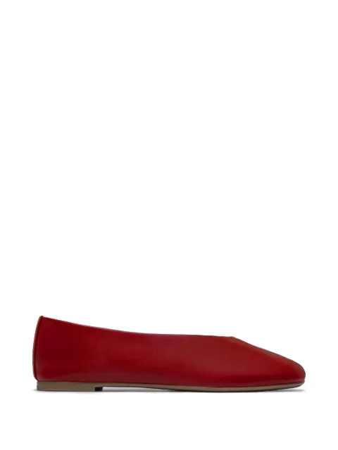 Bernardo Meredith center-seam ballet flats