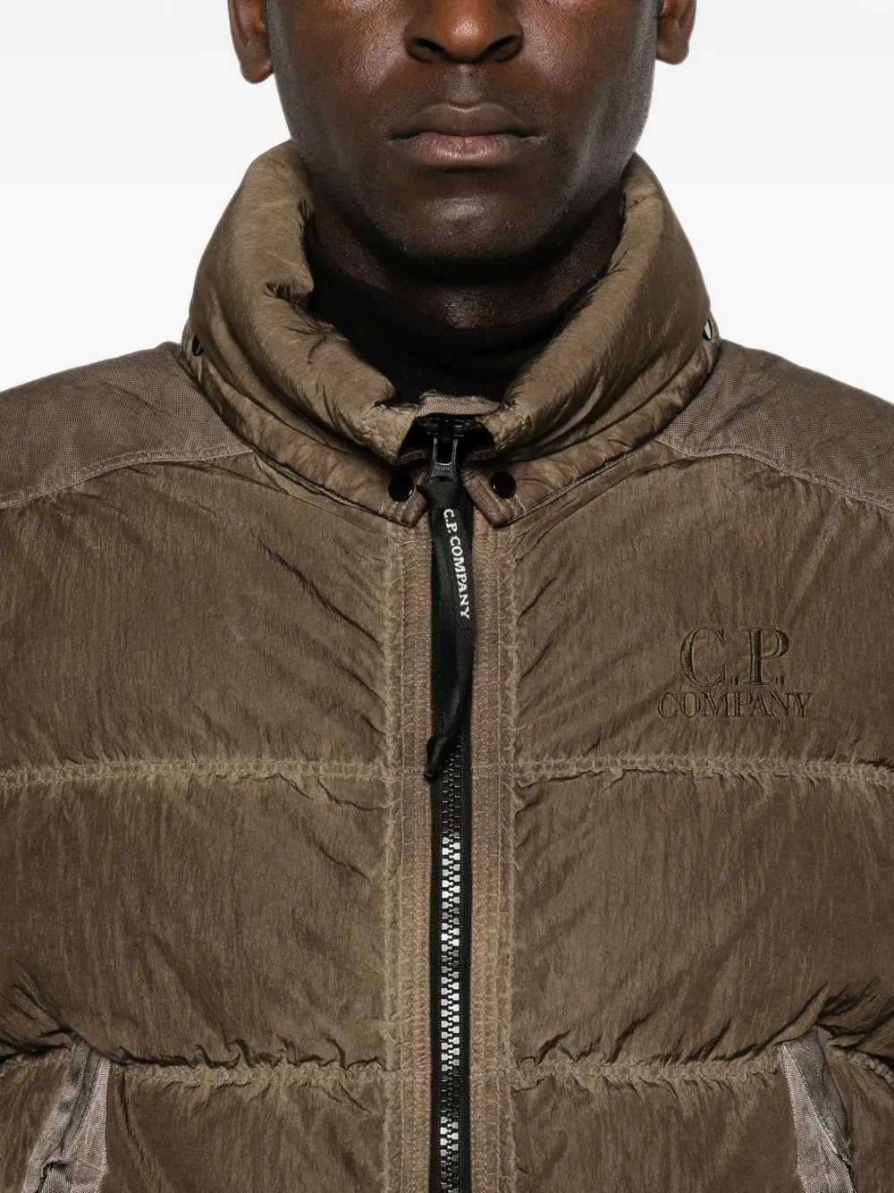 C.P. Company Eco-Chrome R bodywarmer met capuchon Bruin
