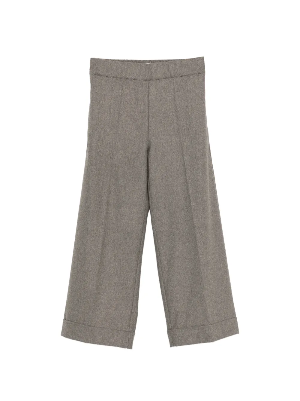 D.Exterior pressed-crease turned-up trousers