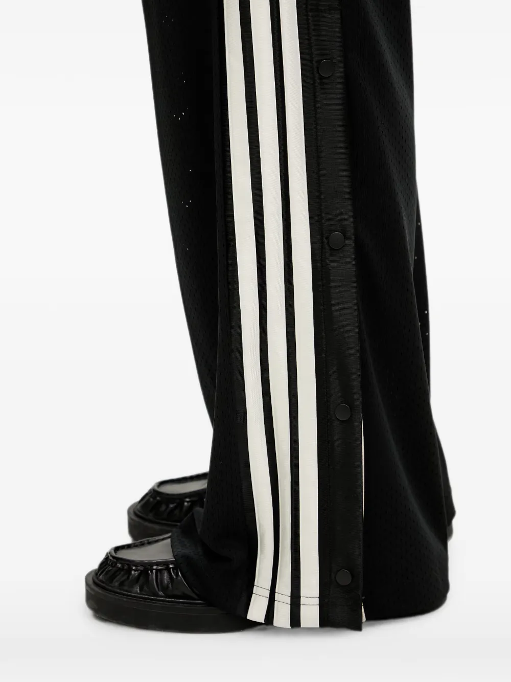 adidas Stadium side-stripe mesh track pants Zwart