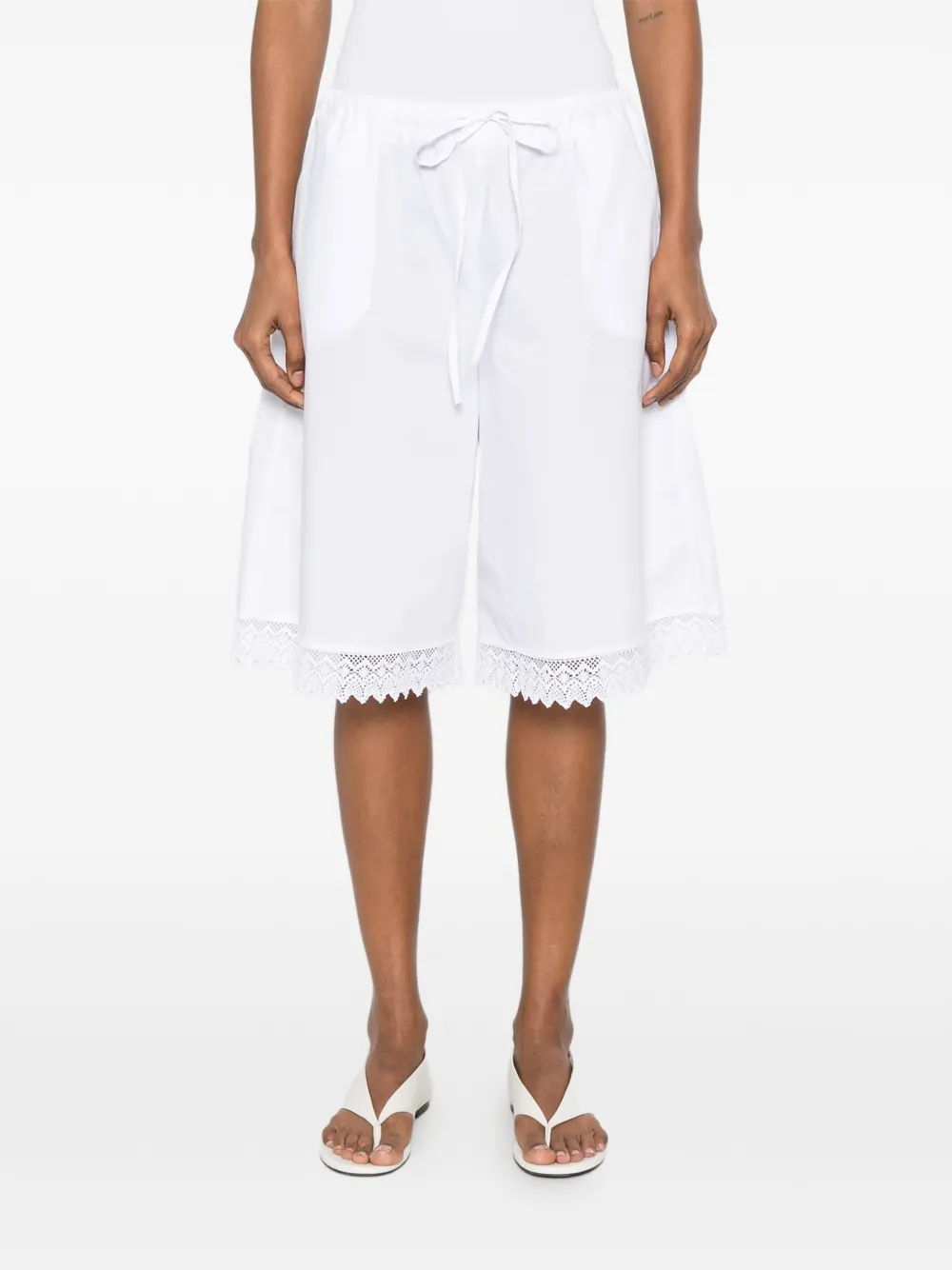THE NINA STUDIO Shorts met trekkoord en kant Wit