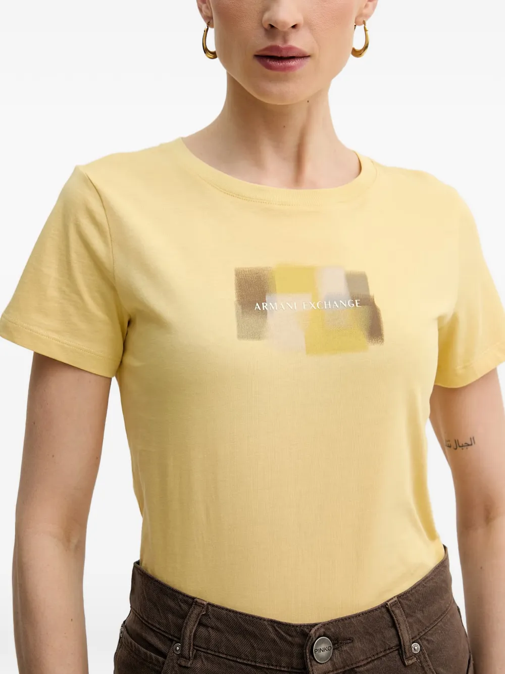 Armani Exchange T-shirt met logoprint Geel