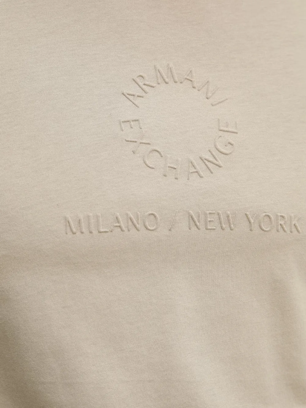 Armani Exchange T-shirt met logo-reliëf Beige