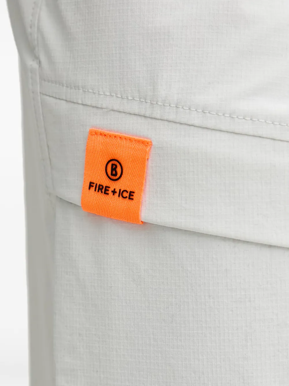 Bogner Fire+ice 케일럽 로고 패치 카고 쇼츠 In White