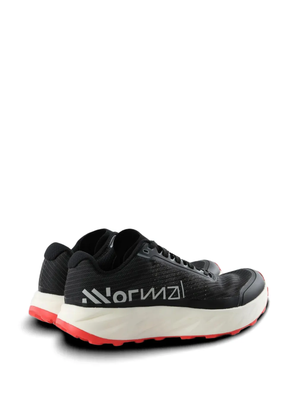 NNORMAL Kjerag 02 sneakers met vlakken en logoprint Zwart