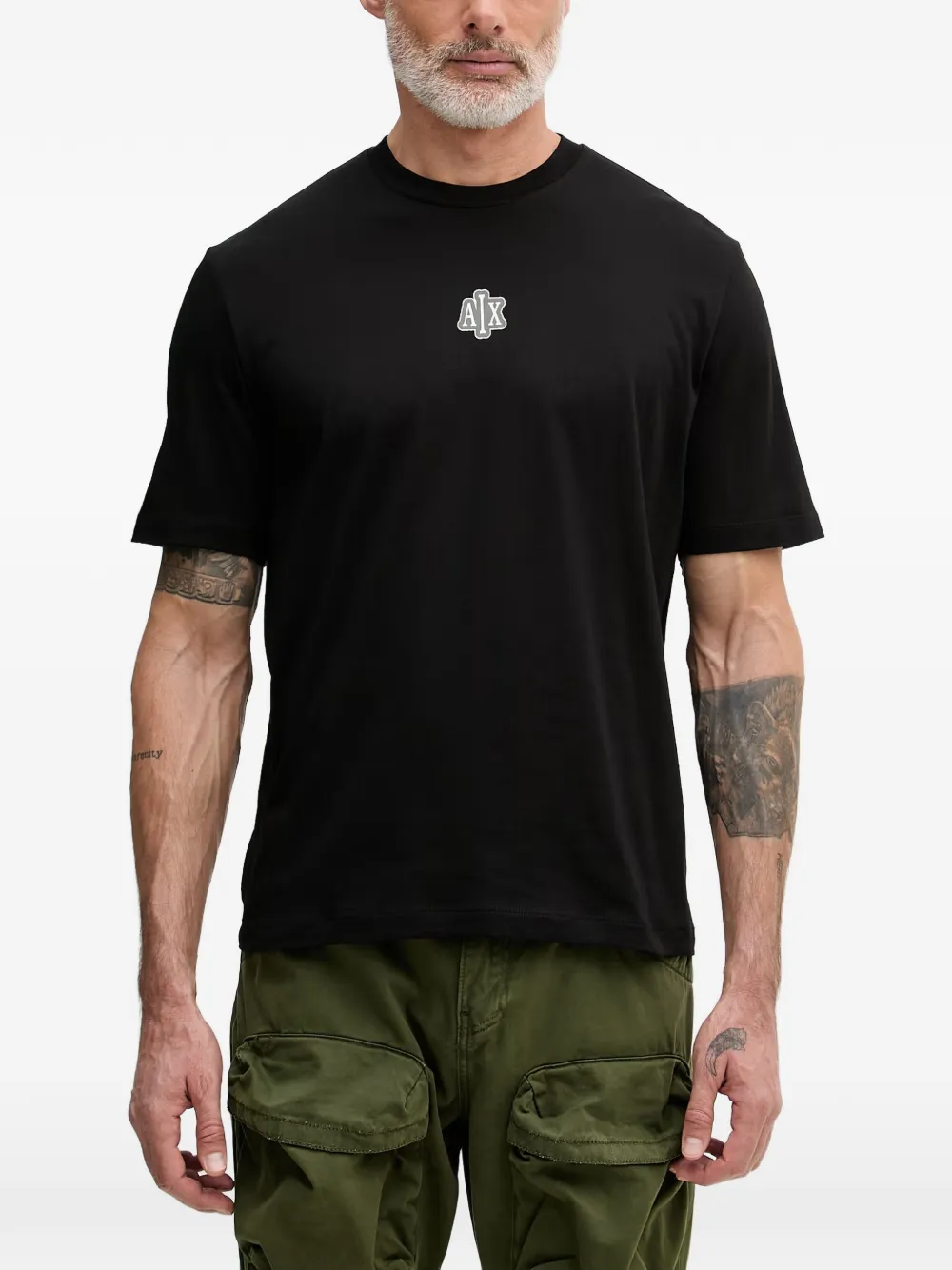 Armani Exchange 로고 패치 그래픽 프린트 티셔츠 | 블랙 | Image 1