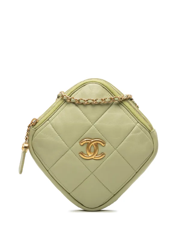 Chanel Pre-owned 2020 CC Quilted Lambskin Diamond Clutch with Chain Crossbody Bag in Green