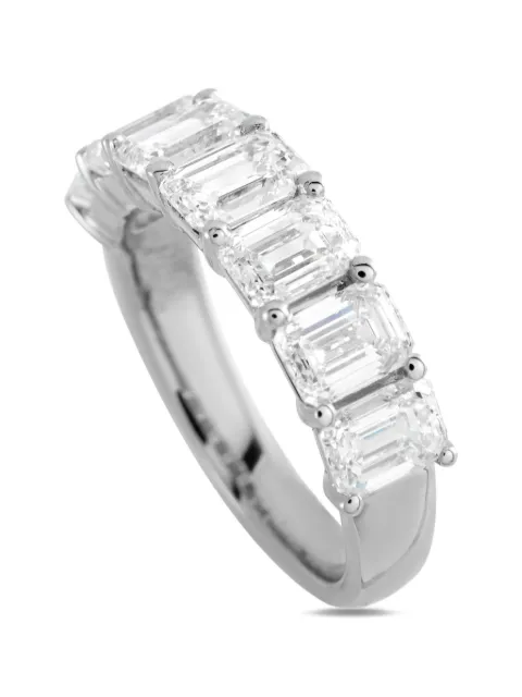 LB Exclusive emerald-cut diamond ring