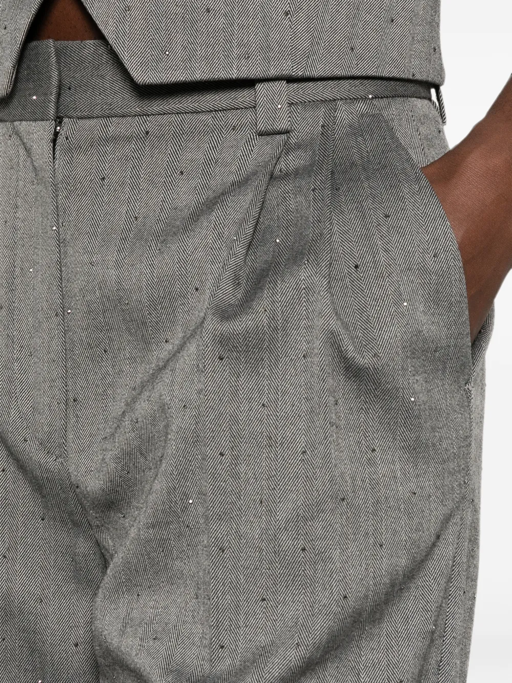 Maje Broek met visgraatpatroon en riemlussen Grijs