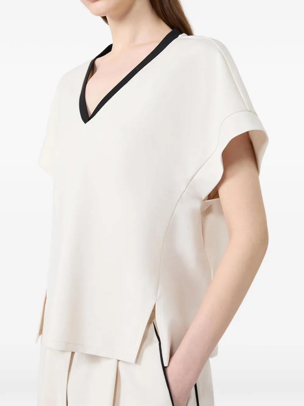 Weekend Max Mara Milano T-shirt met contrasterende afwerking en V-hals Beige