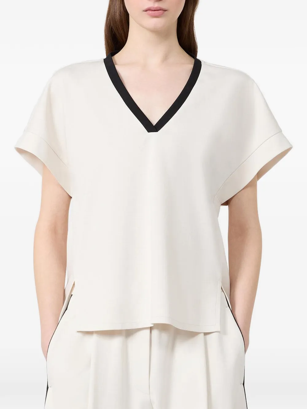 Weekend Max Mara Milano T-shirt met contrasterende afwerking en V-hals Beige