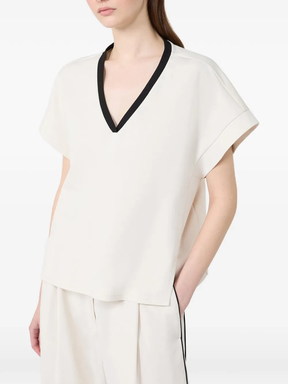 Weekend Max Mara Milano T-shirt met contrasterende afwerking en V-hals Beige