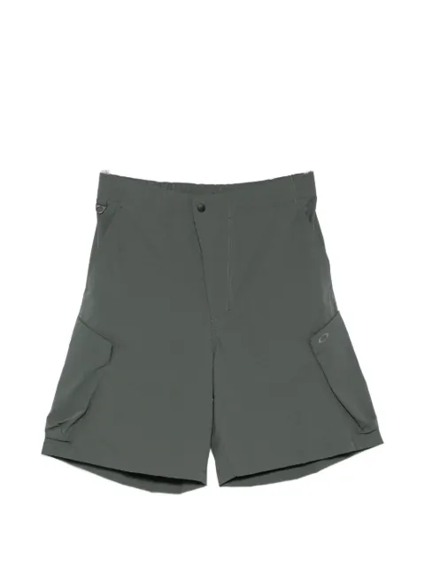 Oakley logo-detail cargo shorts