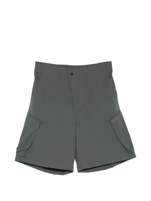 Oakley logo-detail cargo shorts