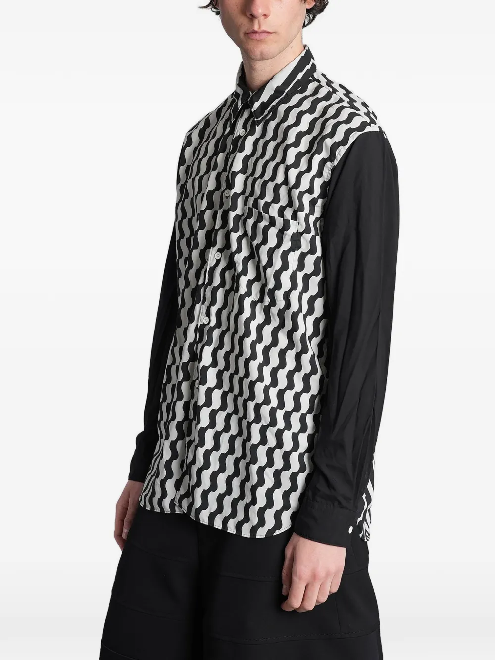 Comme des Garçons Homme Plus Overhemd met golvende print en vlakken Zwart