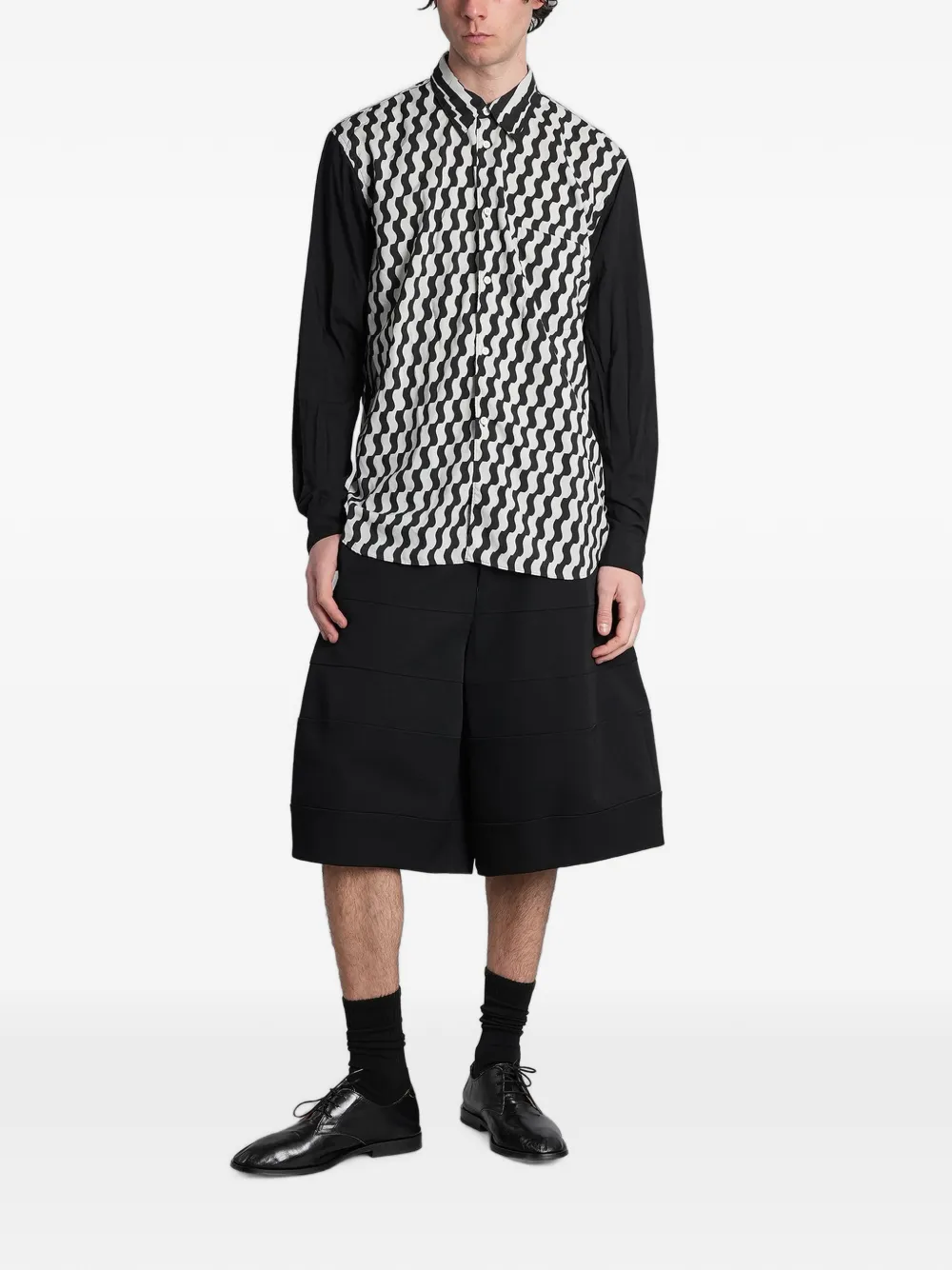 Comme des Garçons Homme Plus Overhemd met golvende print en vlakken Zwart