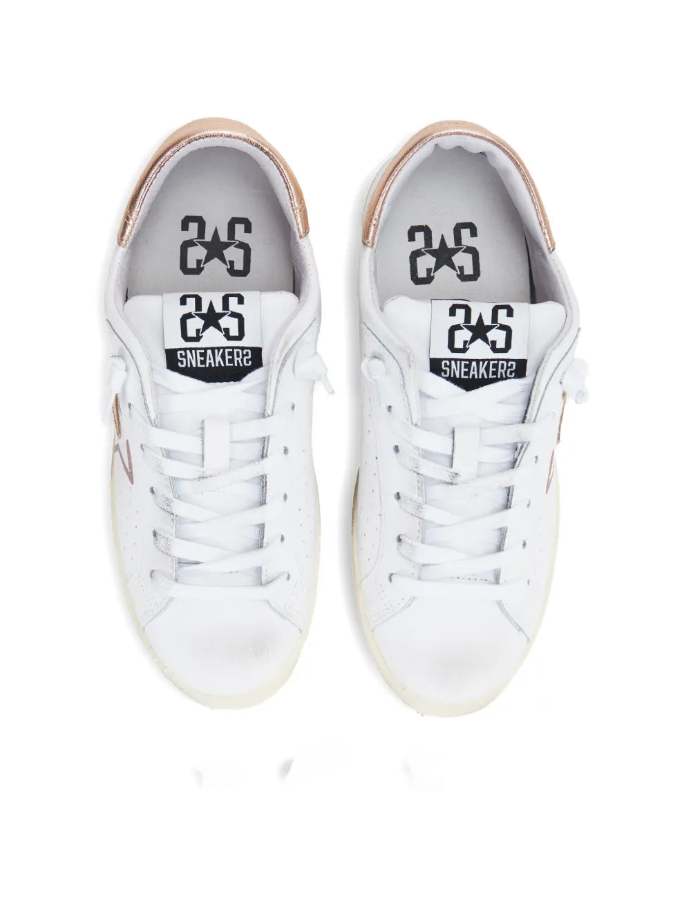 2 Star-patch perforated sneakers Wit