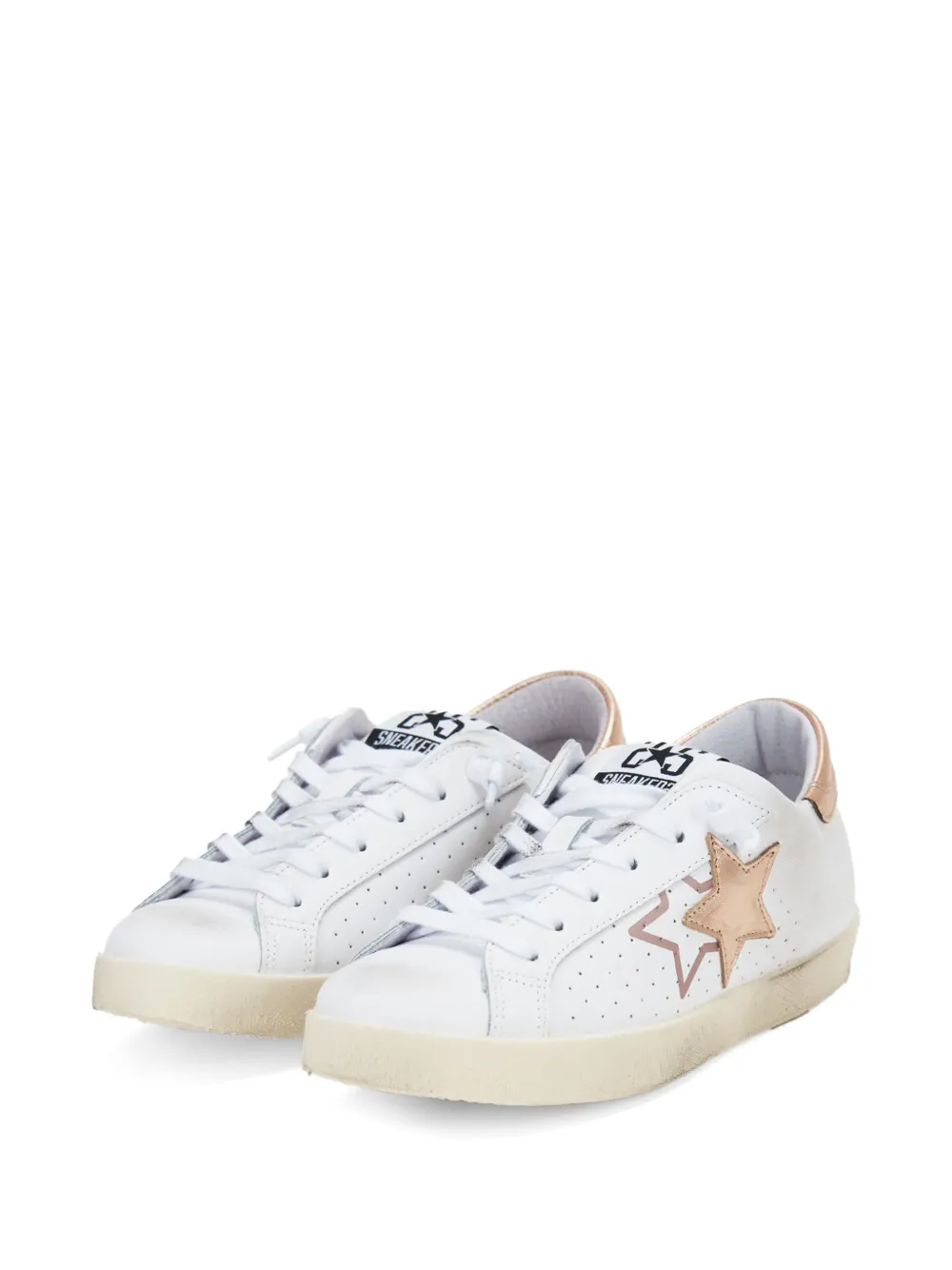 2 Star-patch perforated sneakers Wit