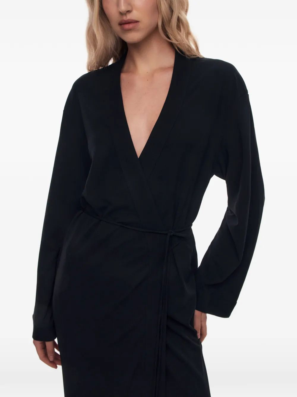 12 STOREEZ Daphne maxi-jurk met wikkelstijl Zwart