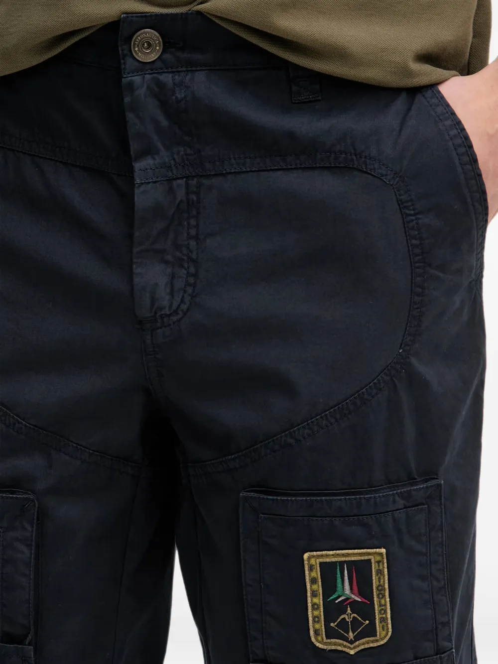 Aeronautica Militare Shorts met patchdetail Blauw