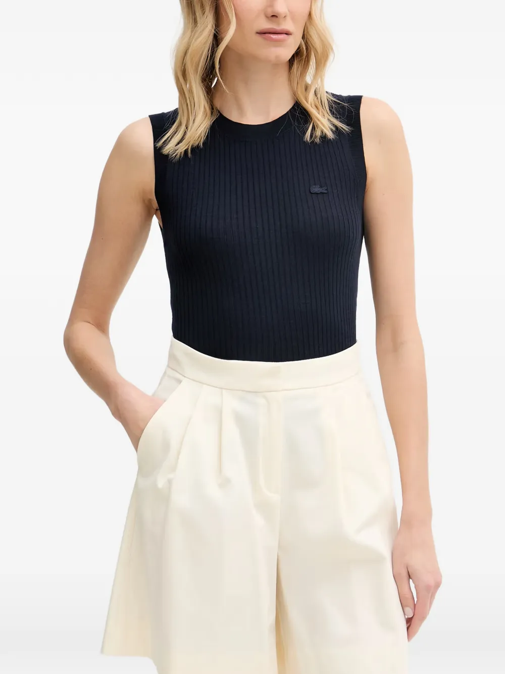 Lacoste logo-patch sleeveless sweater - Blau