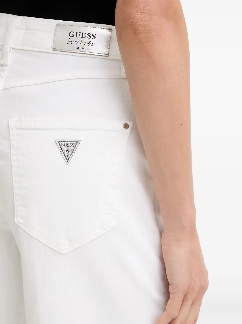 GUESS USA Bellagio jeans met wijde pijpen en logopatch Wit