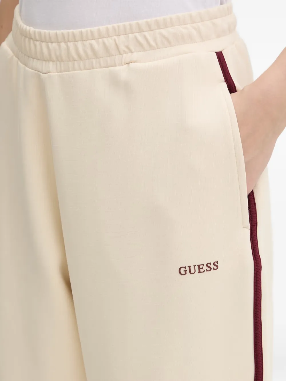 GUESS USA Trainingsbroek met zijstreep en logodetail Beige