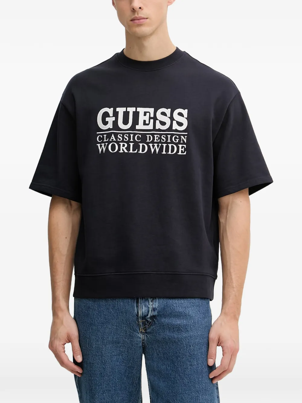 GUESS USA 로고 자수 티셔츠 | 블랙 | Image 1