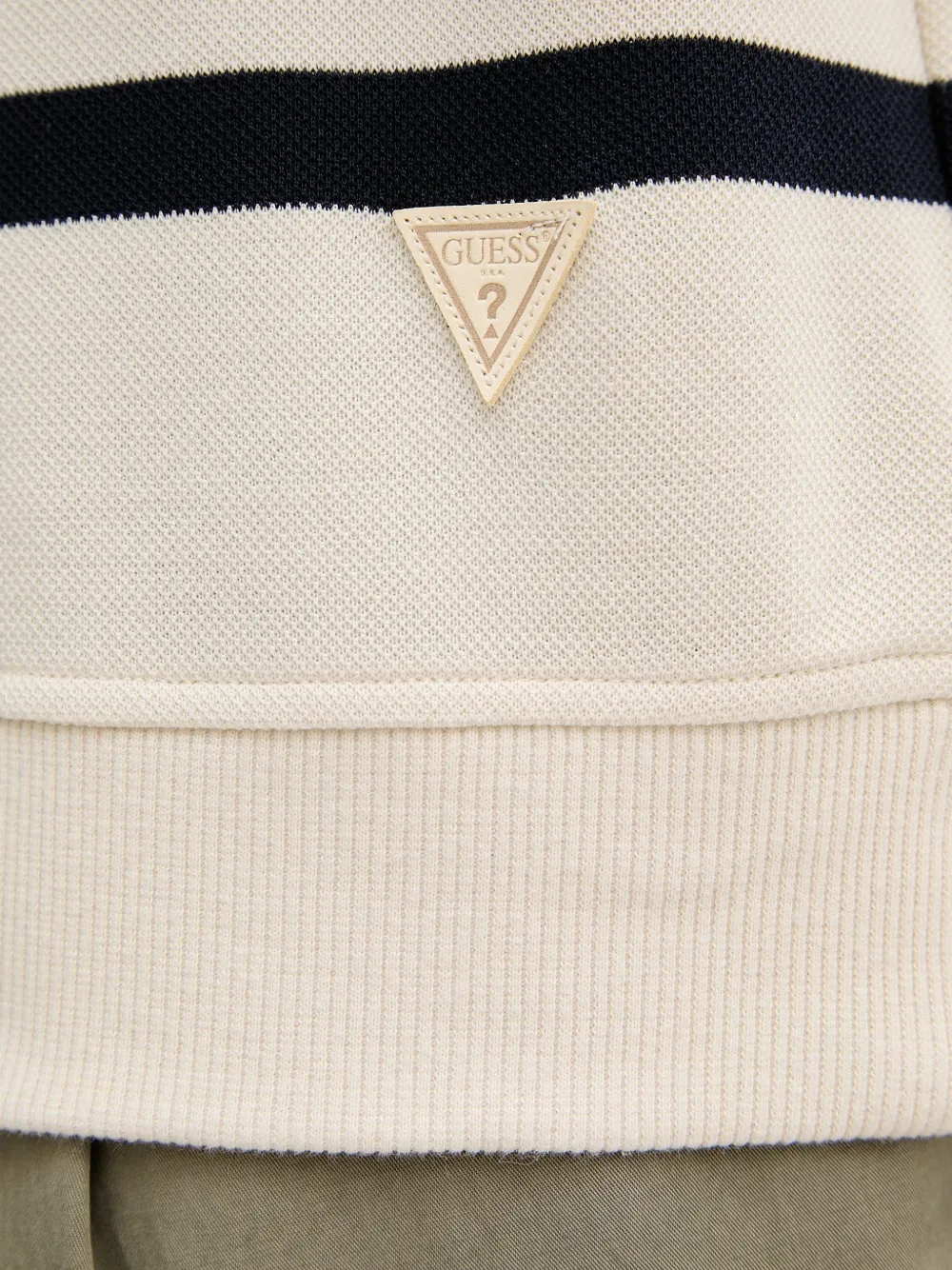 GUESS USA Gestreepte trui met polokraag en lange mouwen Beige
