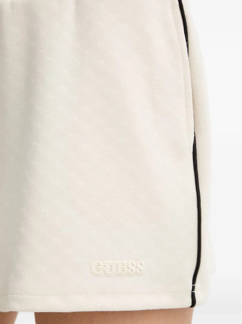 GUESS USA Shorts met geborduurd logo en zijstreep Beige