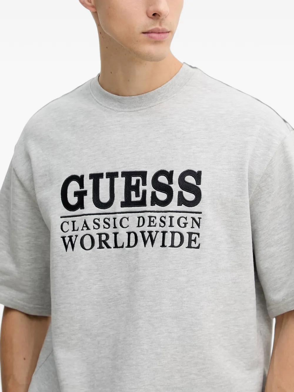 GUESS USA T-shirt met geborduurd logo Grijs