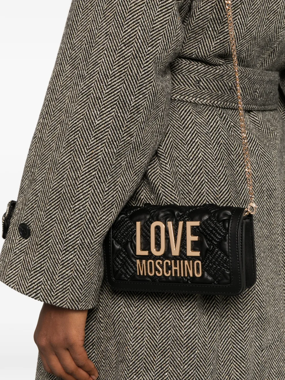 Love Moschino logo-plaque quilted clutch bag Zwart