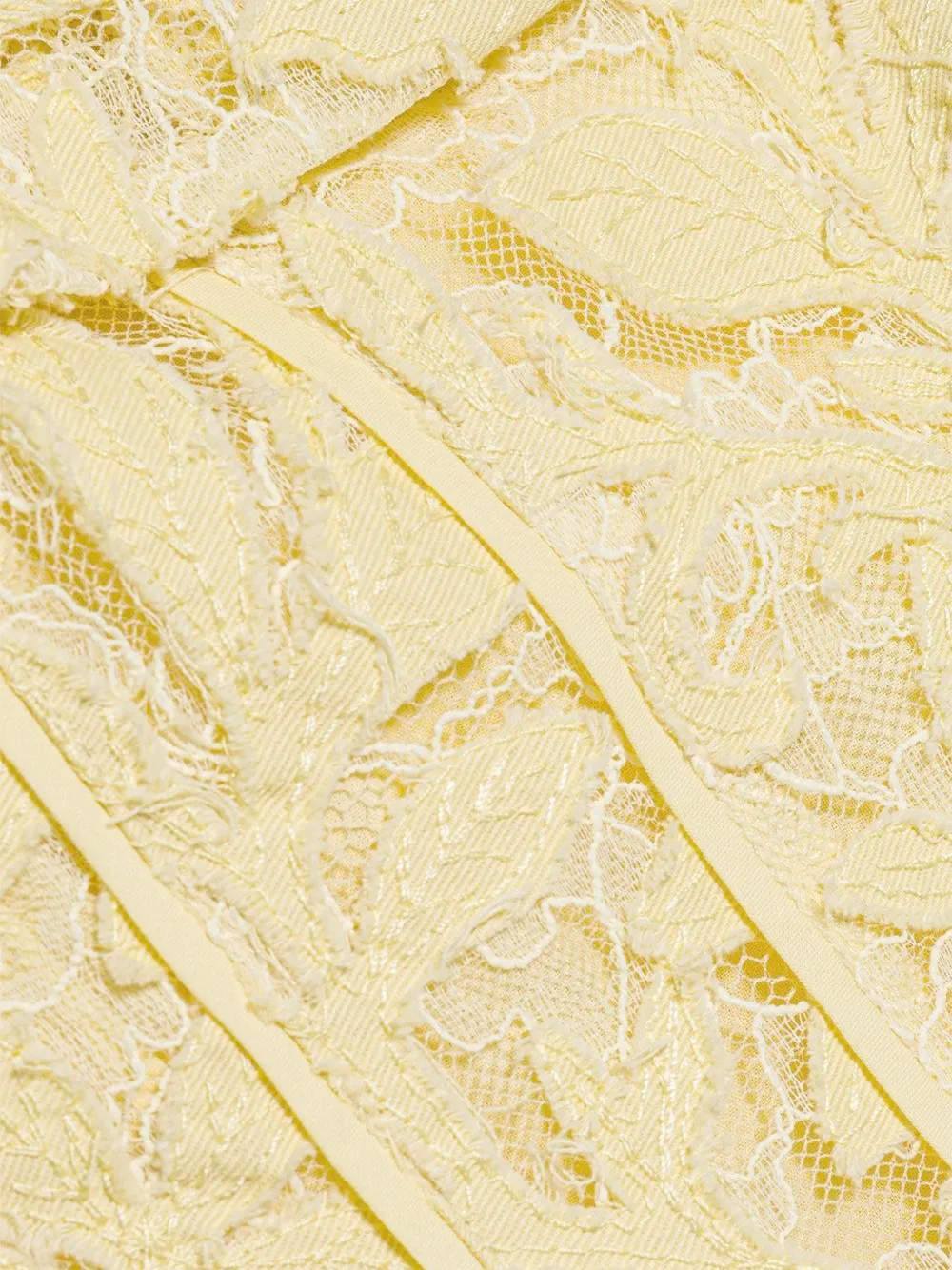 SIMKHAI Strapless jurk met overslag van kant Geel