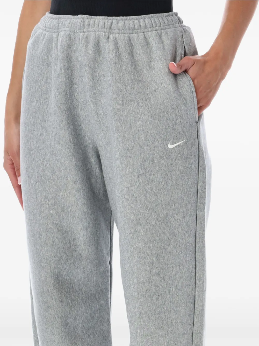 Nike logo-embroidered elasticated track pants Grijs
