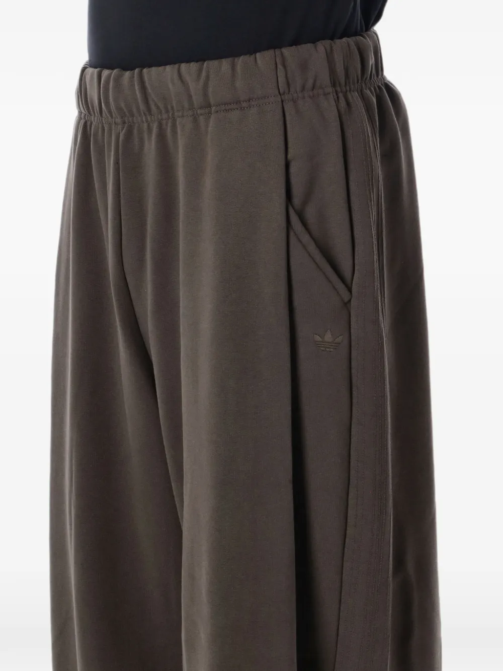 adidas Essentials wide-leg track pants Bruin
