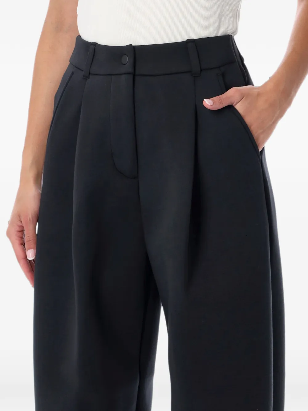Nike pleated straight-leg trousers Zwart