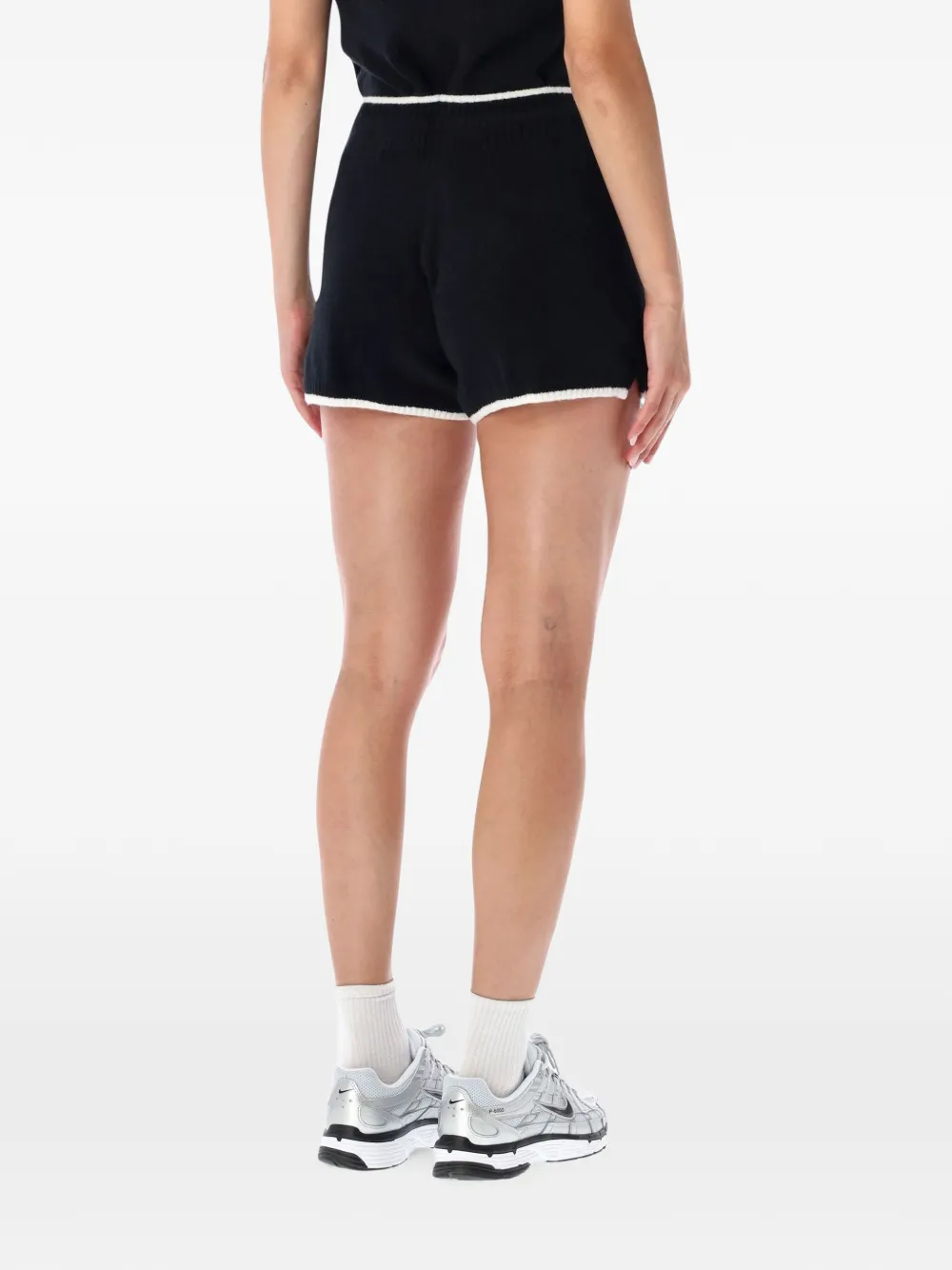 Nike Sportswear Chill Knit mid-rise shorts Zwart