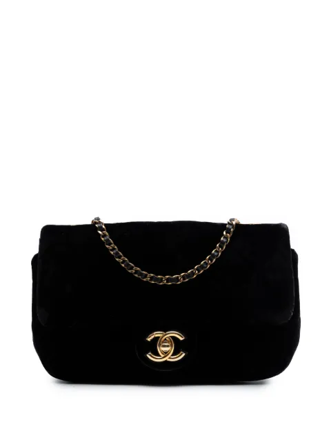 CHANEL Pre-Owned bolsa crossbody Eyelet Flap pequeña de terciopelo capitonada con logo CC  2015-2016