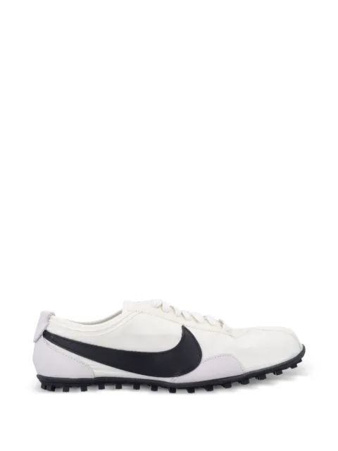 Nike logo-patch panelled sneakers