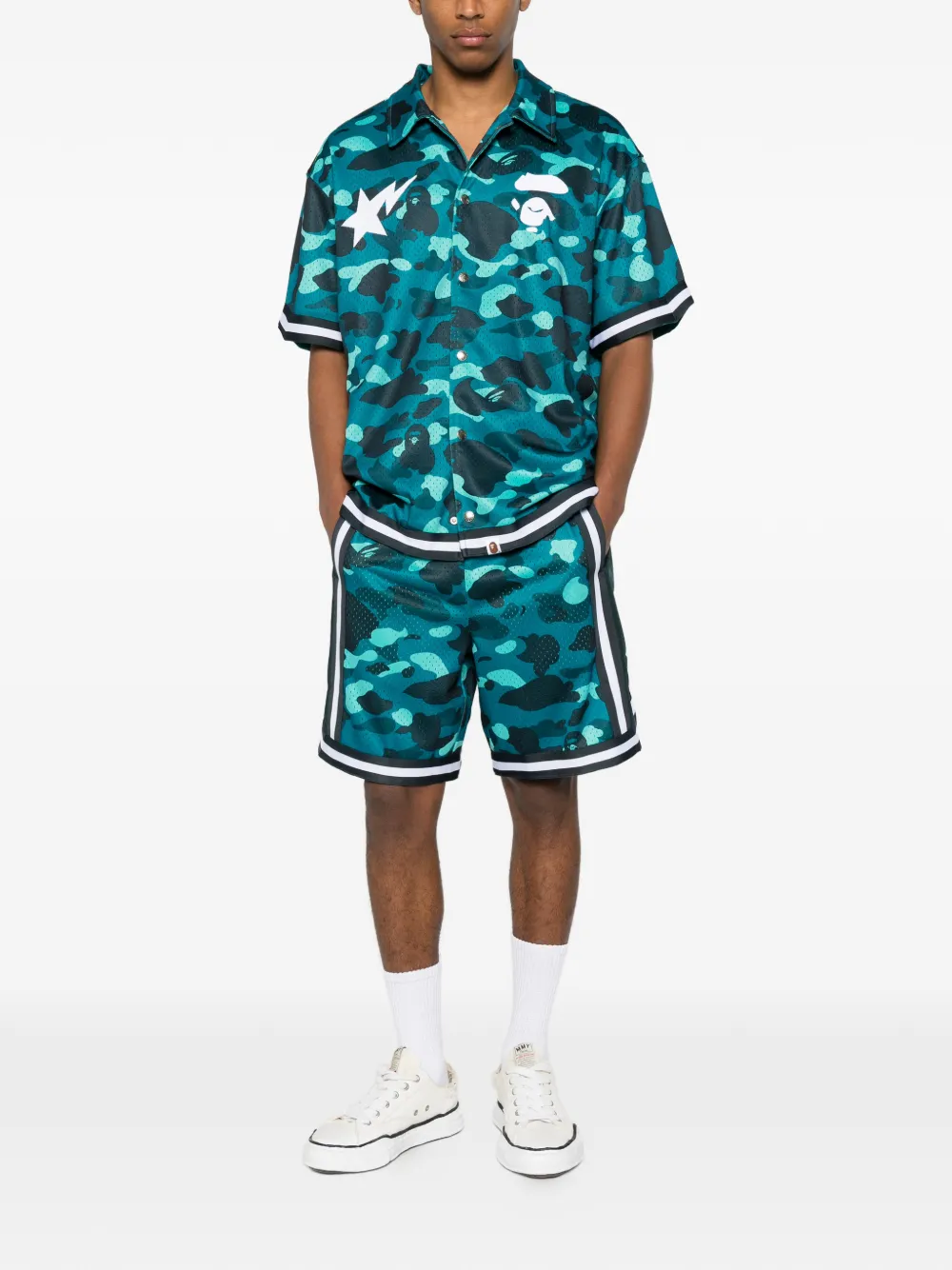 A BATHING APE Overhemd met logopatch en camouflageprint Groen
