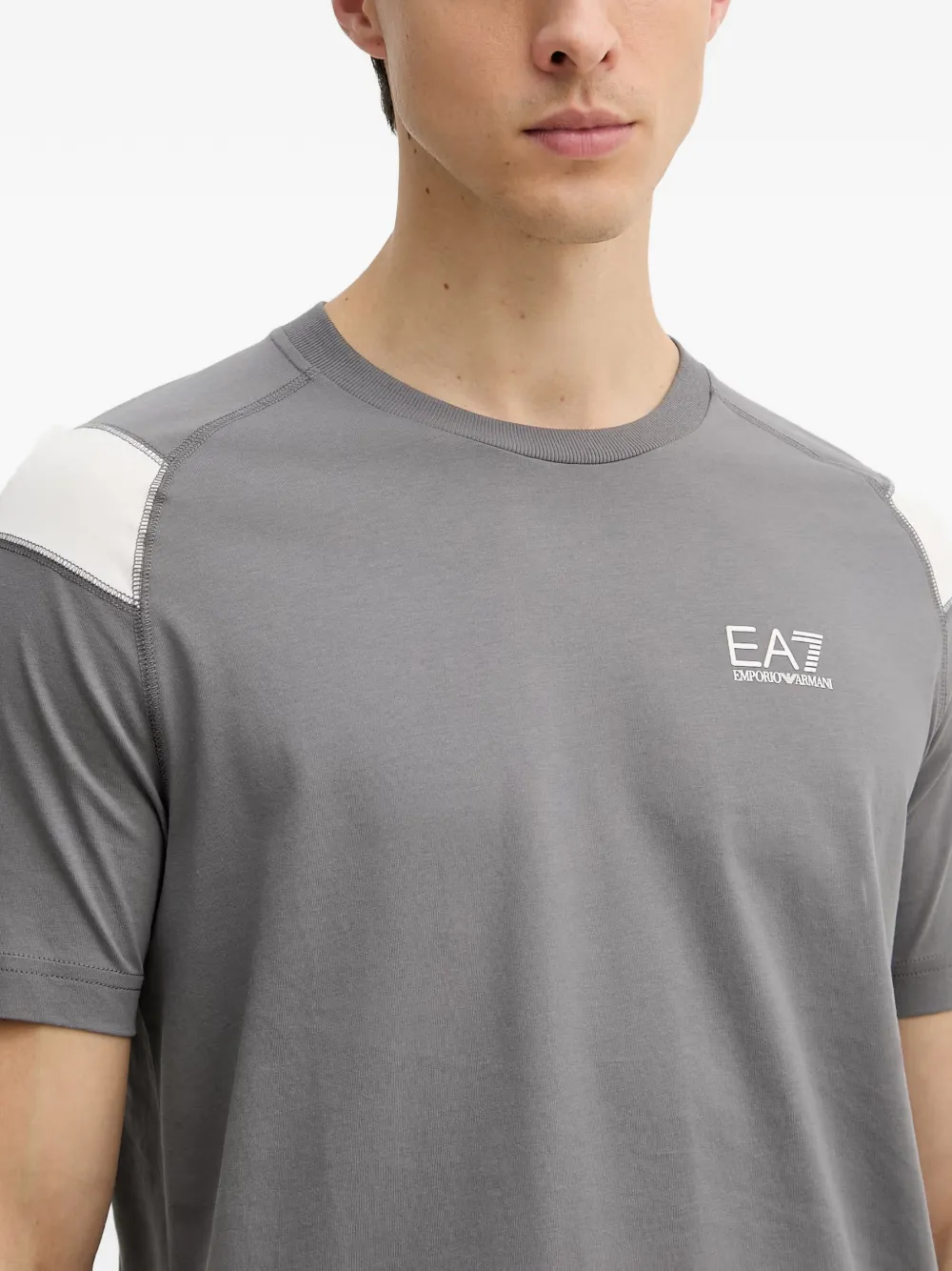 Ea7 Emporio Armani T-shirt met logoprint Grijs