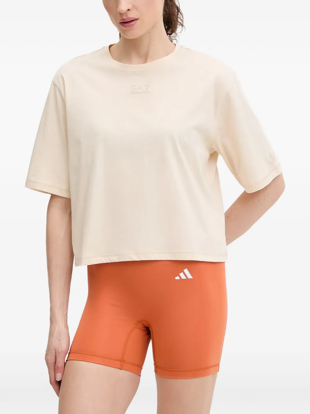 Ea7 Emporio Armani logo-print cropped T-shirt - Toni neutri