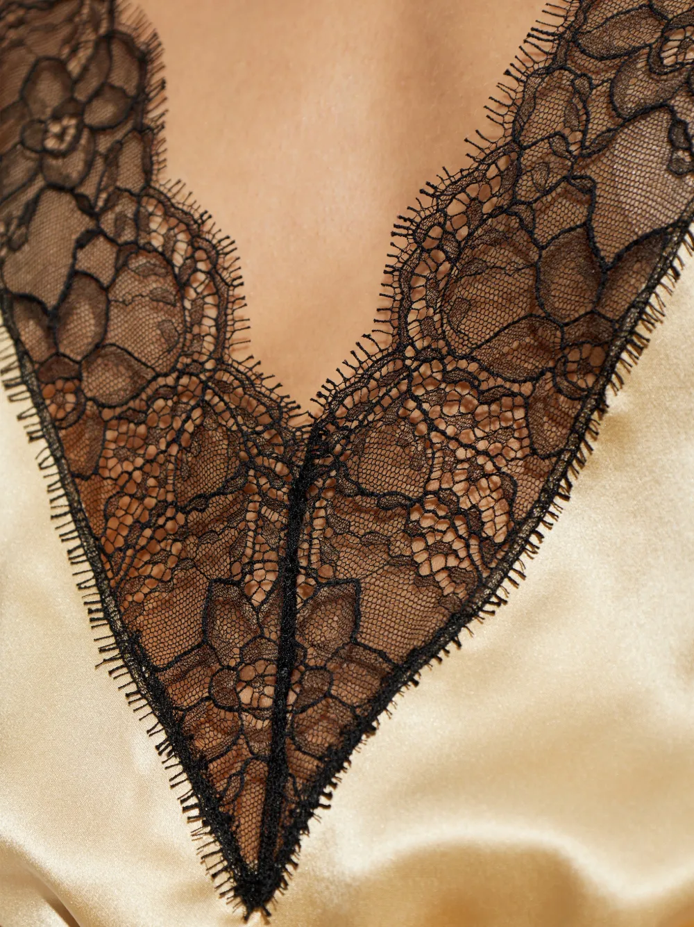 Dolce & Gabbana Zijden body met afwerking van kant Beige