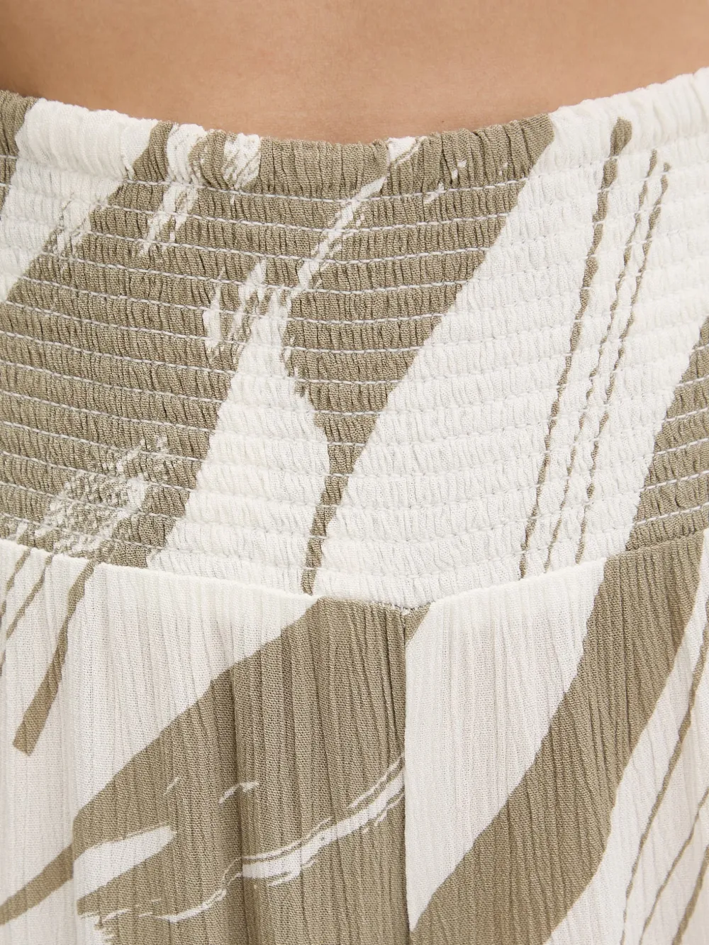 DKNY Gesmockte broek met abstracte print Beige