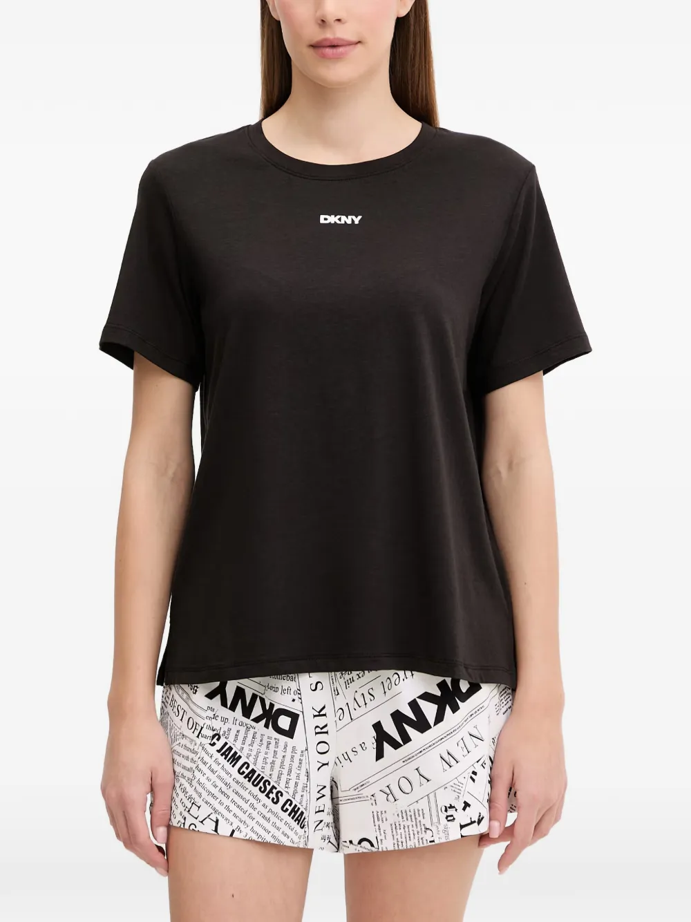 DKNY logo-print newspaper-pattern pajamas - Nero