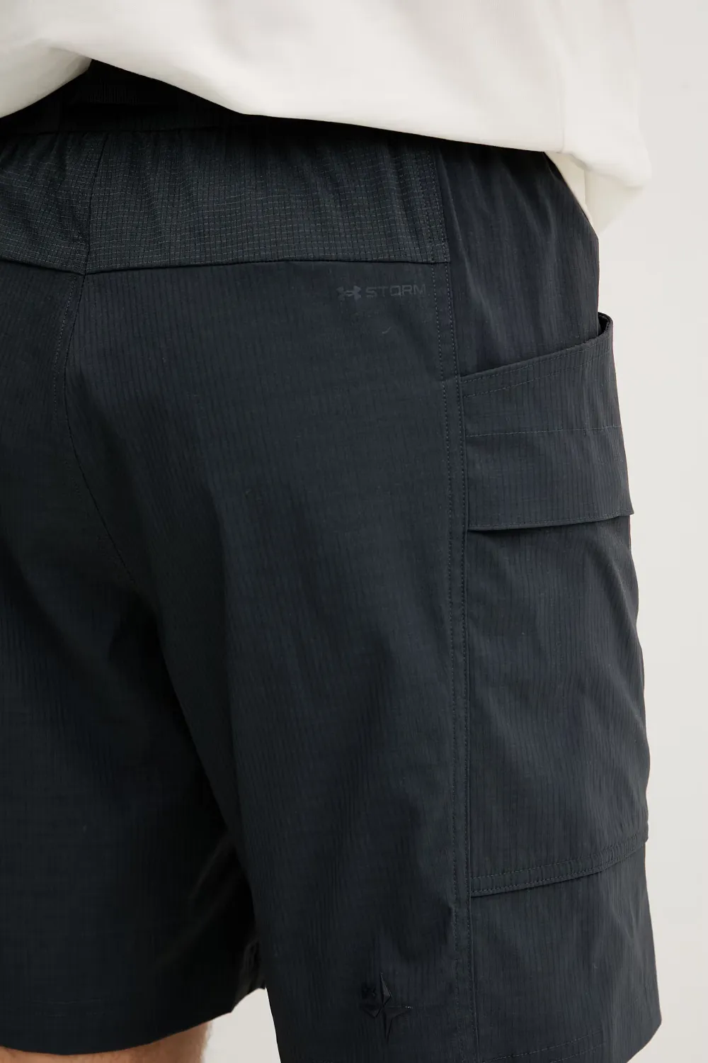 Under Armour Cargo shorts met ceintuur Zwart