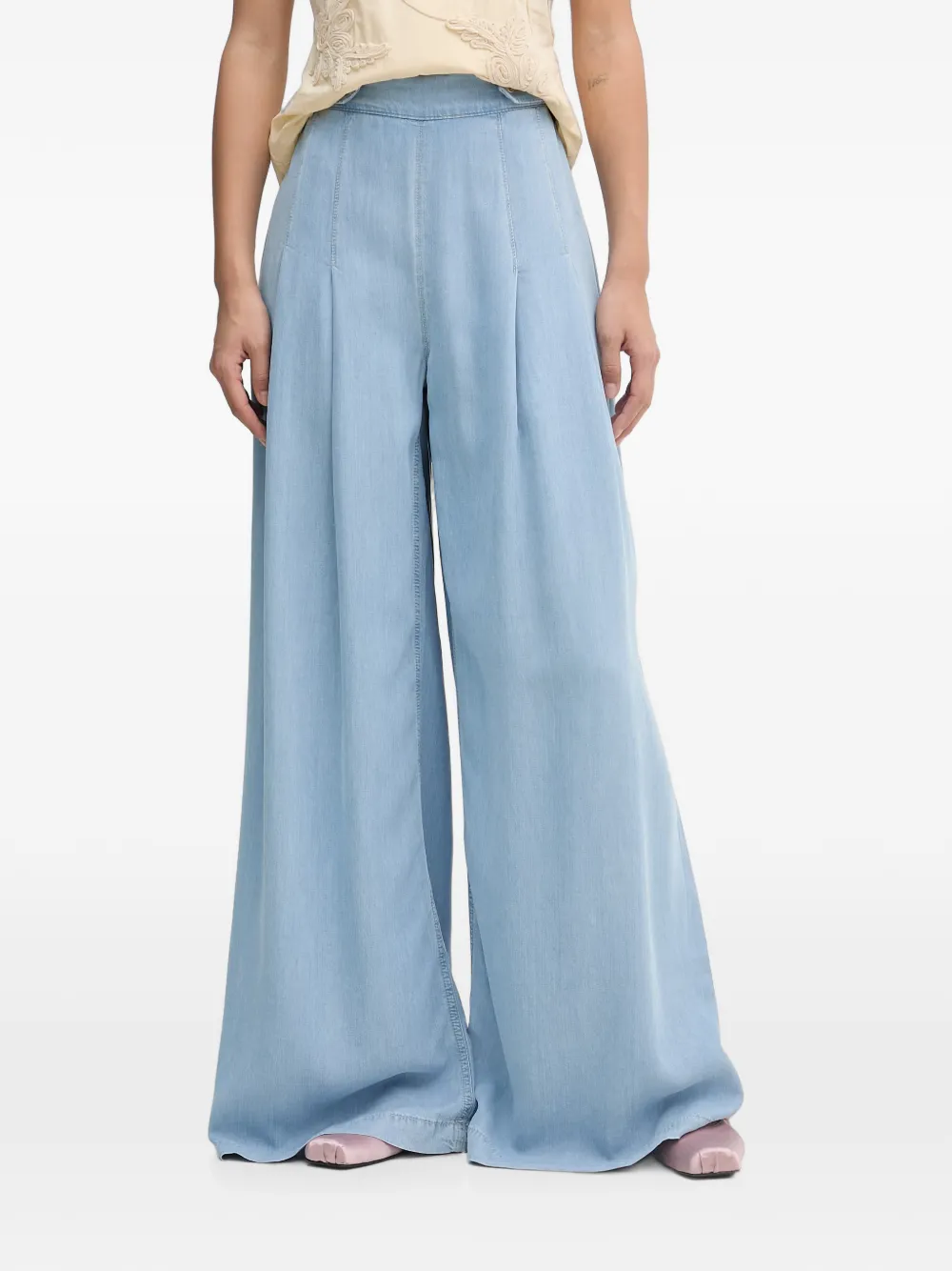 Blugirl flower-detail pleated jeans