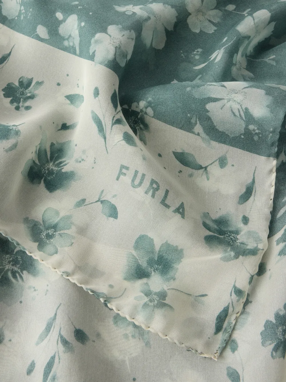 Furla Primavera stole 70 x 200 Groen