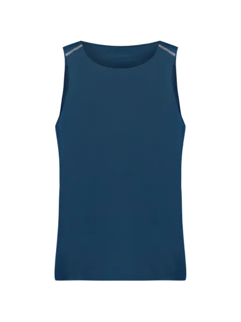 Track & Field Regata Runner