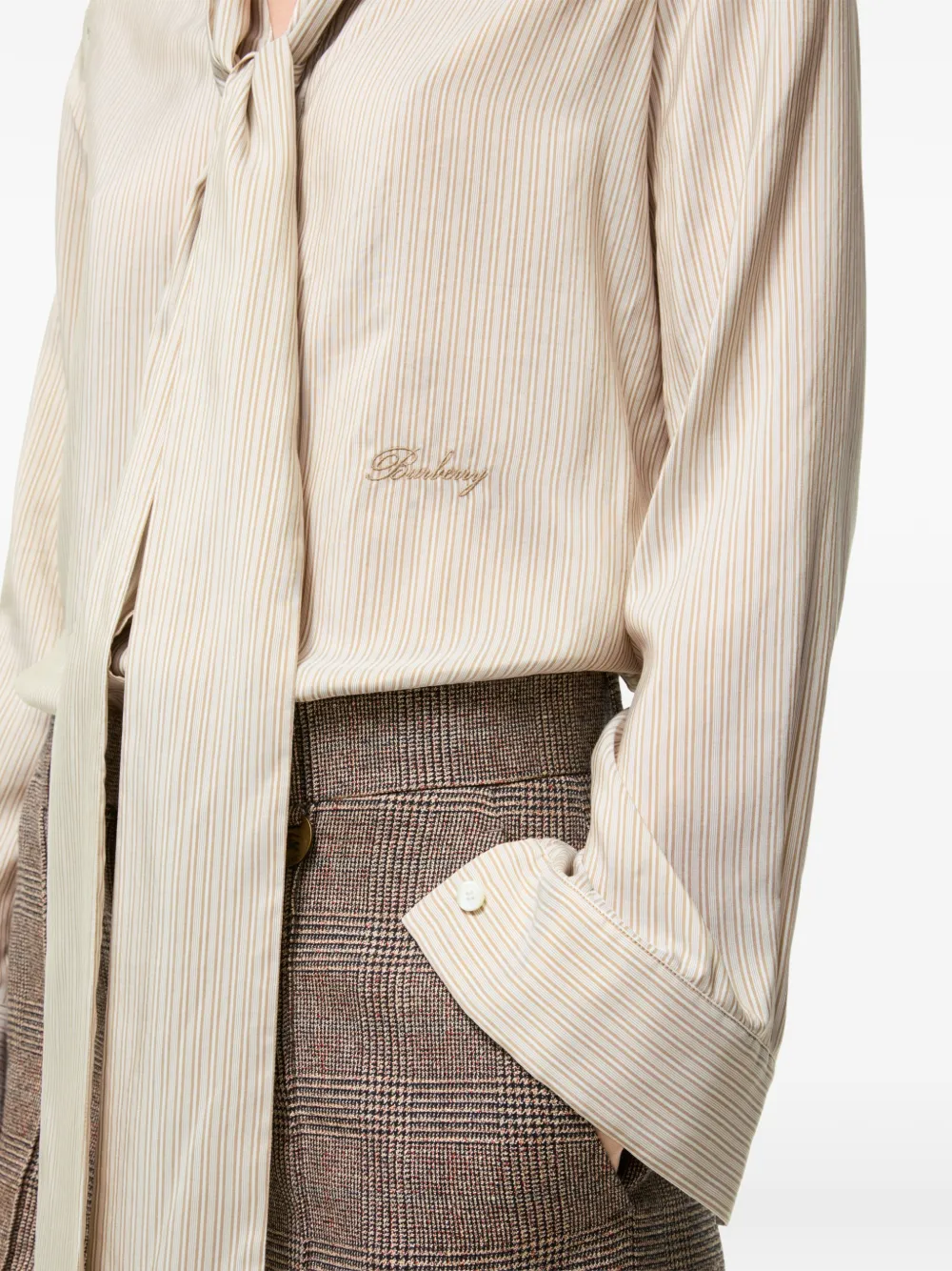 Burberry Gestreepte zijden sjaalblouse Beige